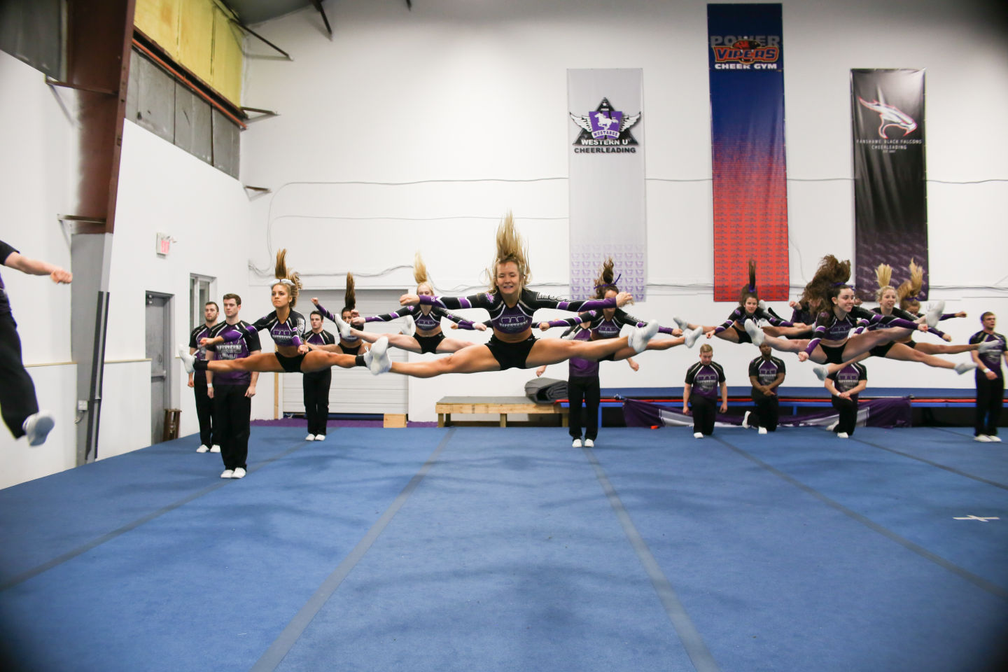 06_photo2_cheerleading - Maailah Blackwood.jpg